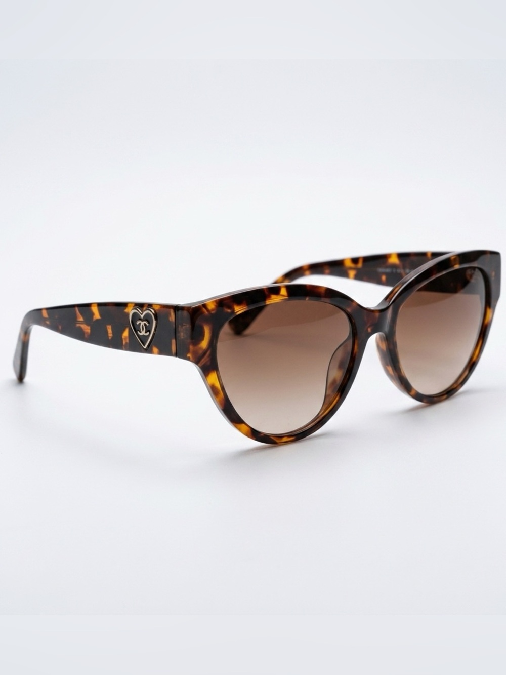 Tortoiseshell Cat Eye Fashion Sunglasses with Gold Heart Accent